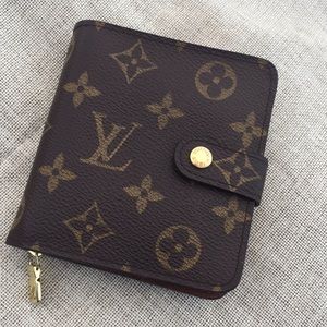 Lv monogram compact wallet